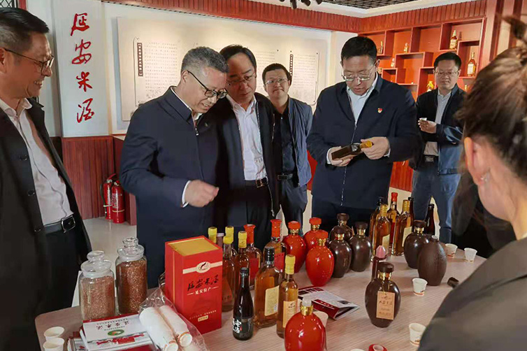 省糧食和物資儲(chǔ)備局、陜西糧農(nóng)集團(tuán)赴延安調(diào)研區(qū)域特色農(nóng)業(yè)產(chǎn)業(yè)發(fā)展