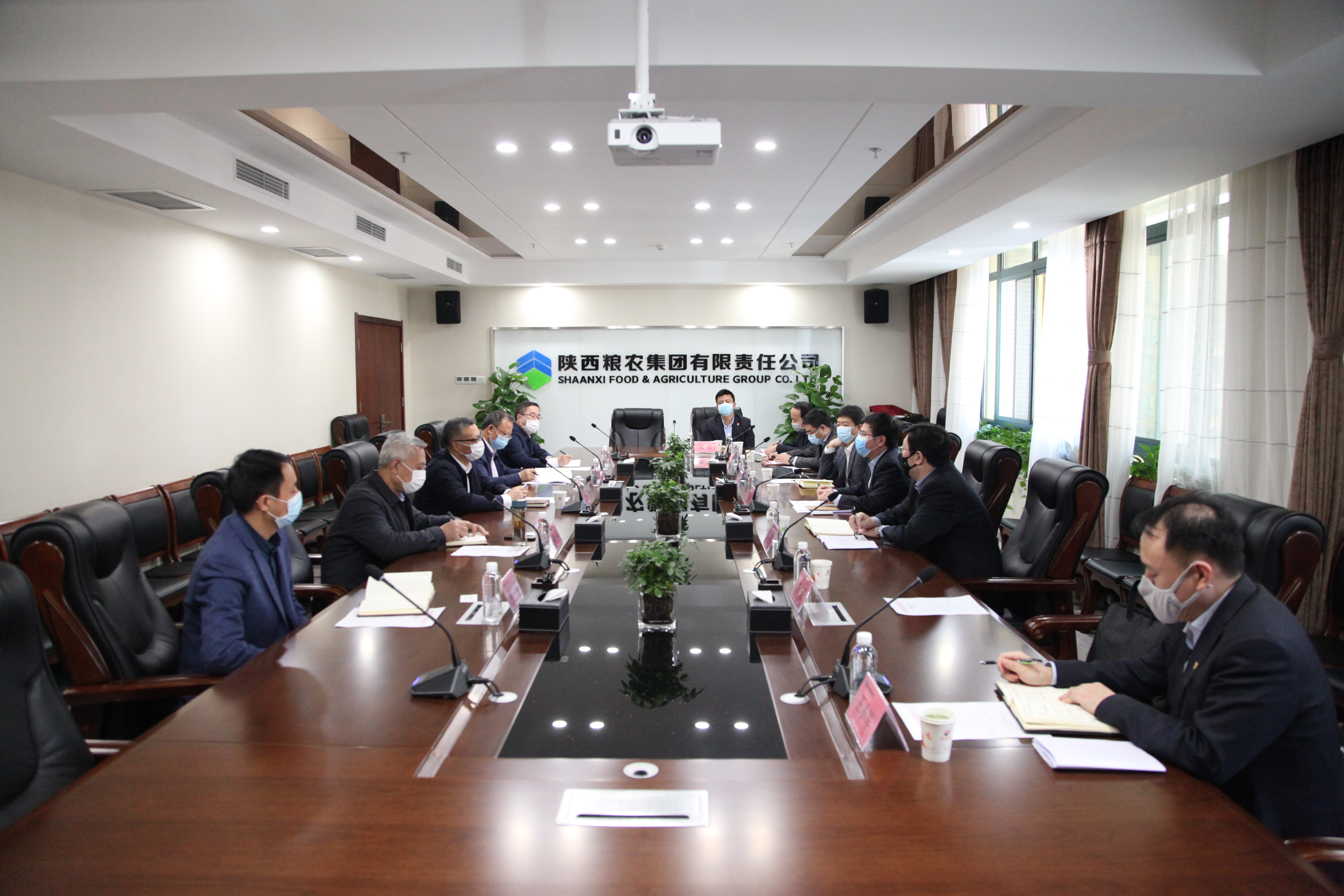 劉利民董事長會見農(nóng)發(fā)行陜西省分行行長鄒菊方一行