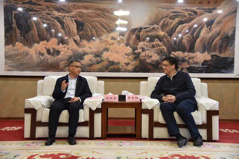 劉利民董事長(zhǎng)與楊凌示范區(qū)黨工委副書(shū)記、管委會(huì)常務(wù)副主任李九紅舉行會(huì)談
