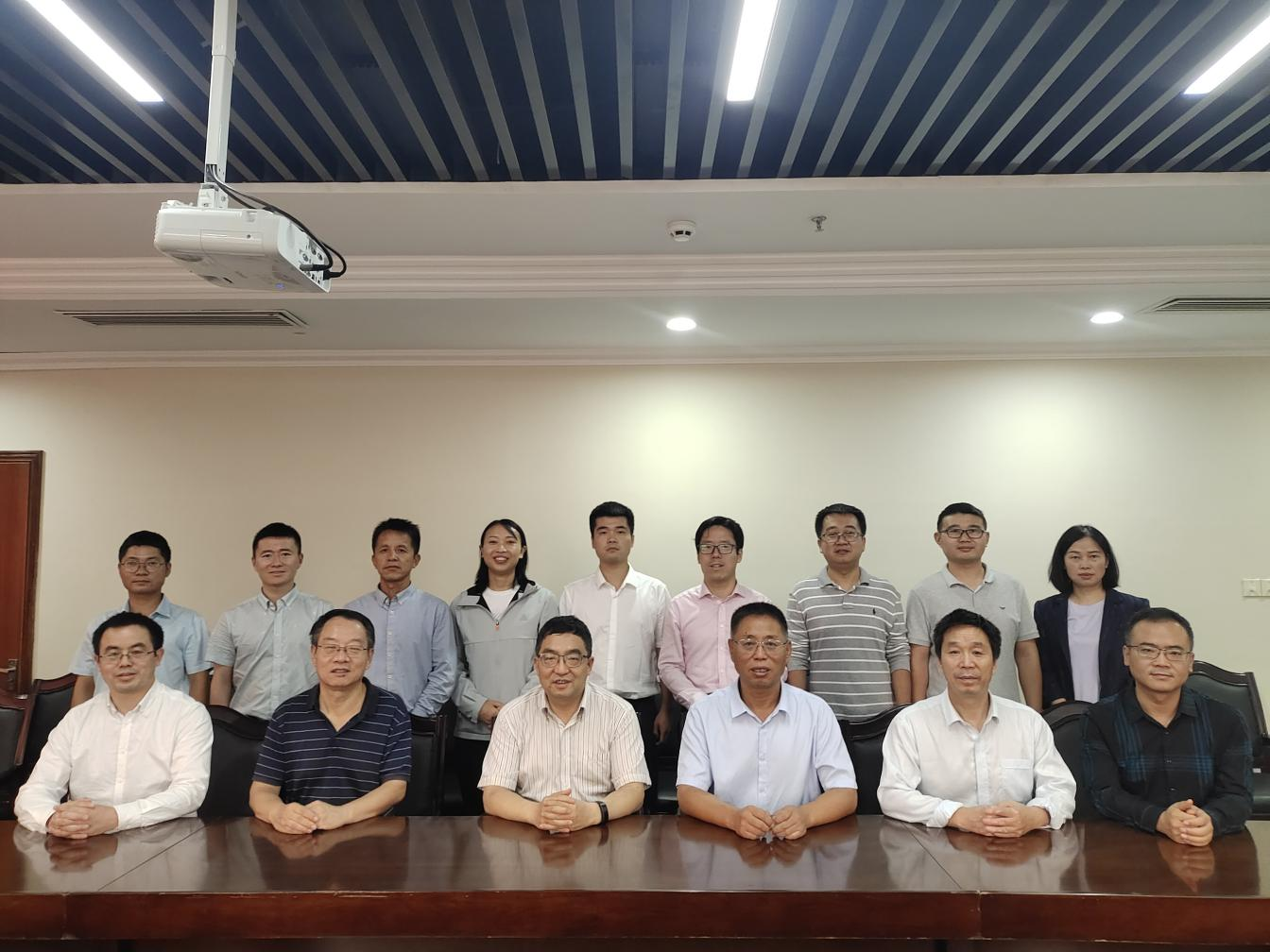 秦寶牧業(yè)：秦寶牛創(chuàng)新育種機構成立暨第一次全體成員會議順利召開